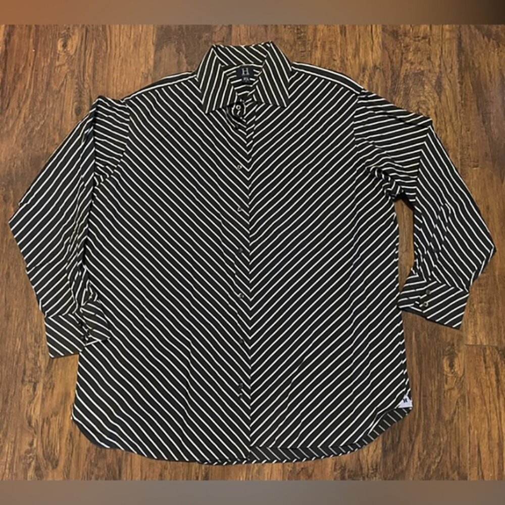 Hilfiger black &white stripped button down dress shirt Large 16 1/2 32-33